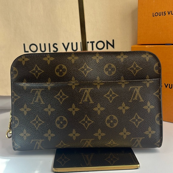 Louis Vuitton LOUIS VUITTON Clutch - Picture 2 of 15